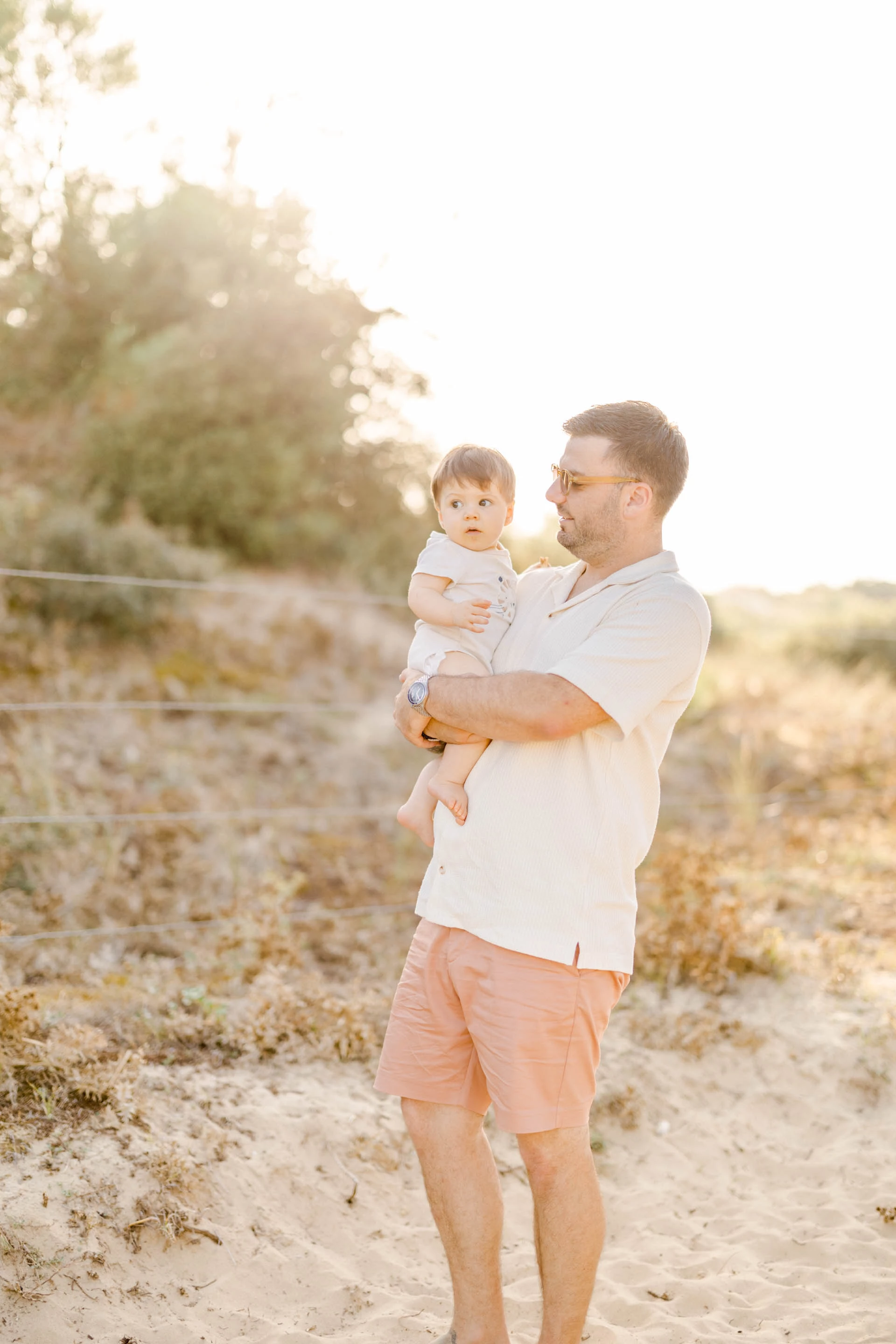 bonheur enfant amour beige marron